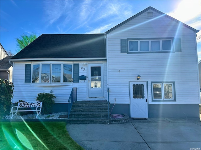 view of front of home featuring a patio