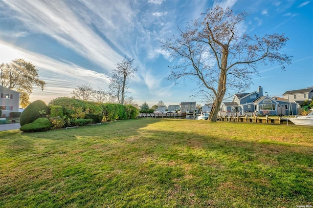 view of yard featuring a water view