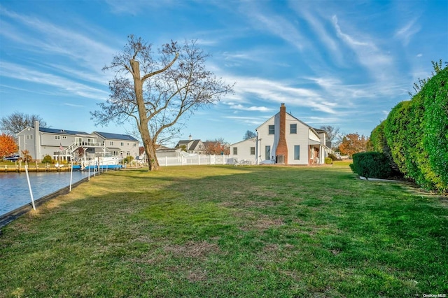 view of yard featuring a water view