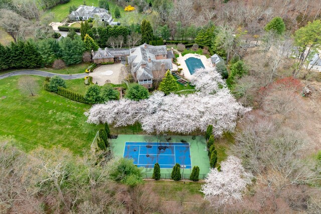 660 Chicken Valley Rd, Matinecock, NY 11560 - view from above of property with a pool area