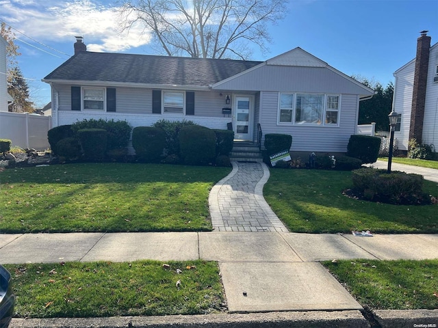 view of front of house with a front yard