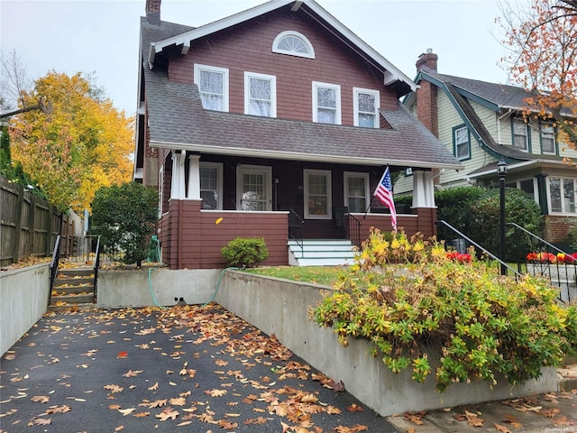 view of front of home featuring a porch