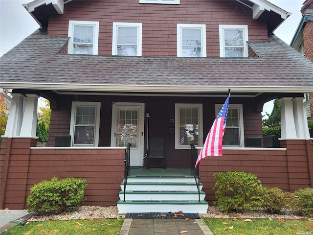 view of front facade featuring covered porch