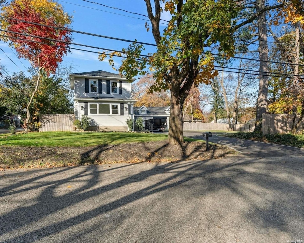 view of front of property