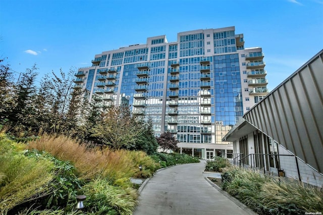133-27 39th Ave Unit 9S, Flushing, NY 11354 - view of apartment building / complex