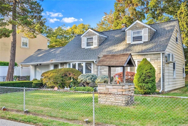 cape cod-style house featuring a front lawn