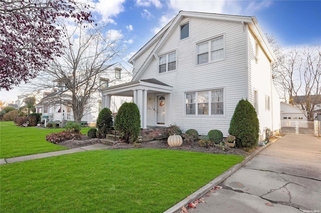 front of property featuring a front yard