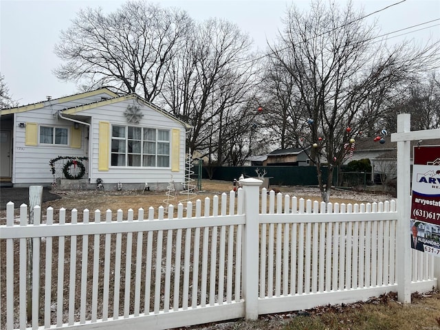 view of front of house