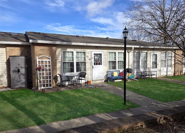 exterior space with a front yard