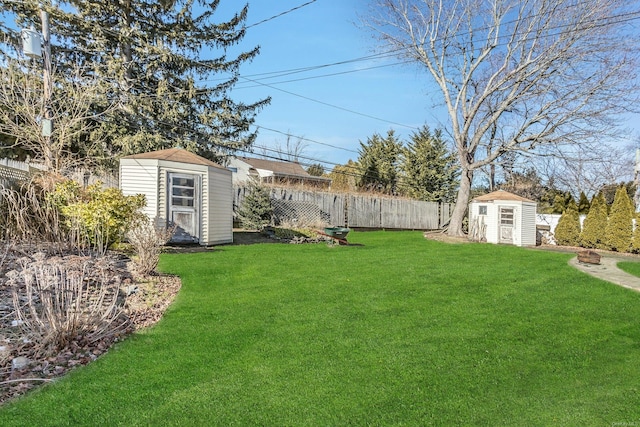 view of yard with a storage shed