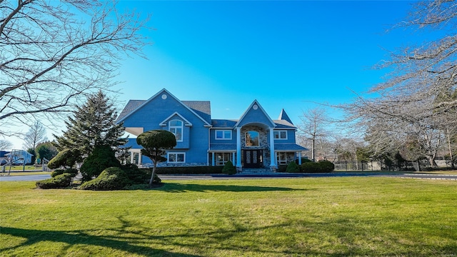 view of front of house featuring a front yard