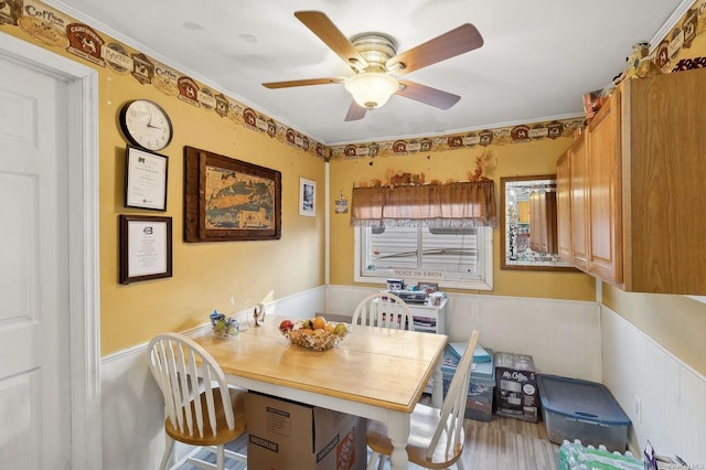 dining area with ceiling fan