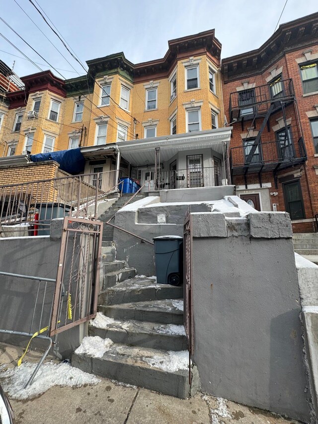 2092 Ryer Ave, Bronx, NY 10457 - exterior space