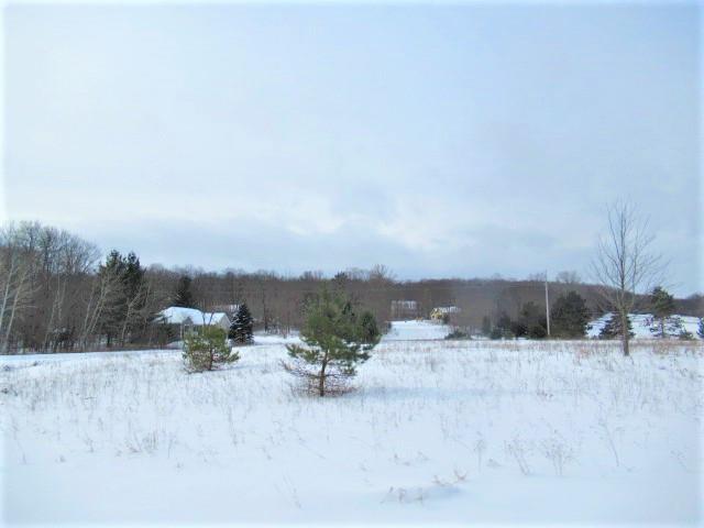 1752 Chapel Hill Dr, Petoskey, MI 49770