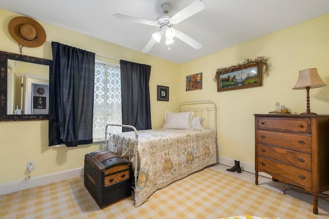 bedroom featuring ceiling fan