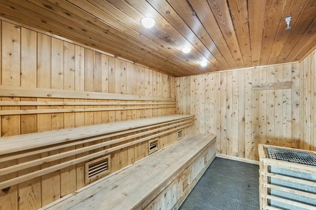 view of sauna / steam room