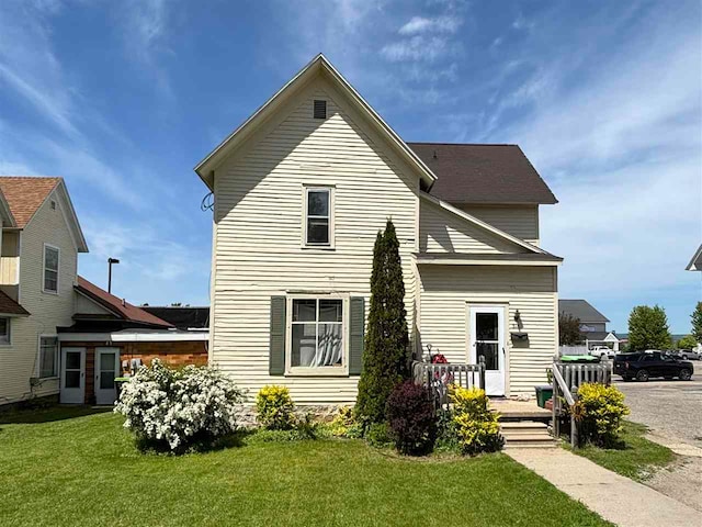 exterior space featuring a yard