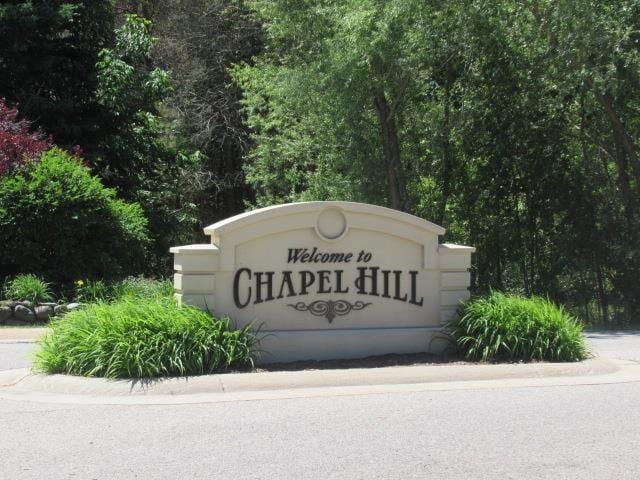 2194 Chapel Hill Dr, Petoskey, MI 49770