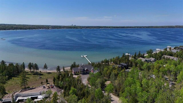 11305 Evergreen Ln, Charlevoix, MI 49720 - water view