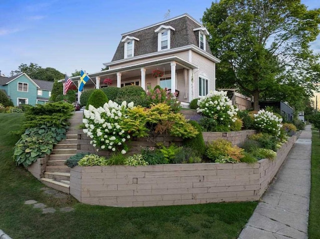 view of front of house featuring a porch