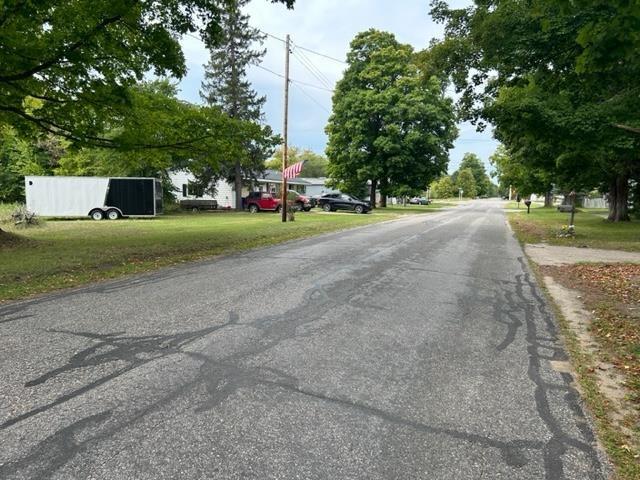 6457 State St, Pellston, MI 49769