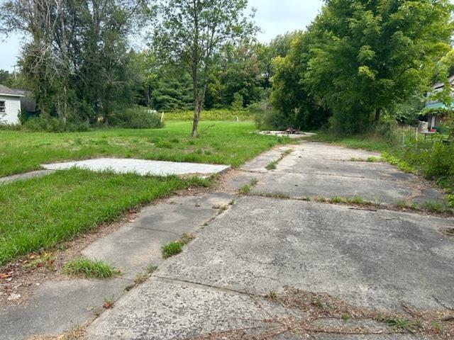 6457 State St, Pellston, MI 49769