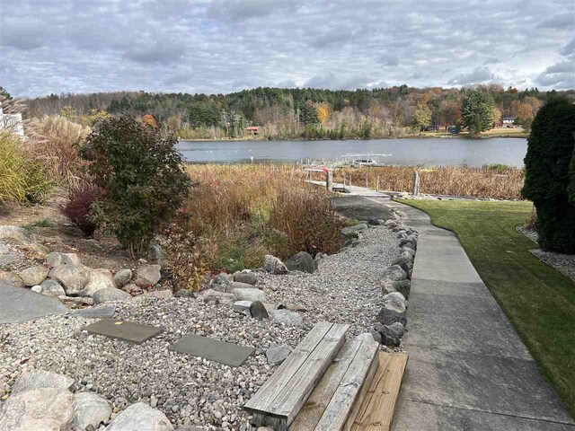 2819 W Shore Dr, Central Lake, MI 49622