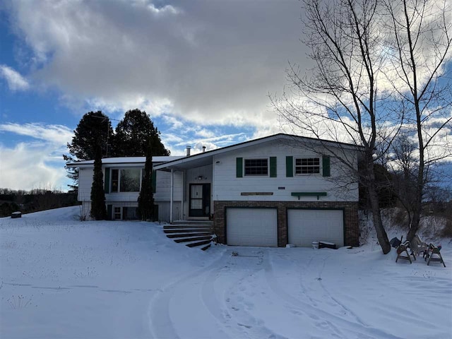 view of front facade with a garage