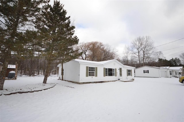 view of front of property