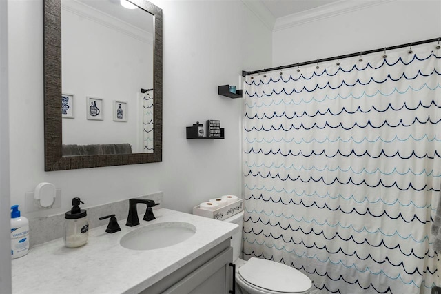 bathroom featuring a shower with curtain, vanity, toilet, and ornamental molding