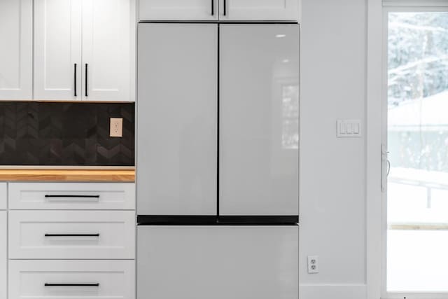 details with backsplash and fridge