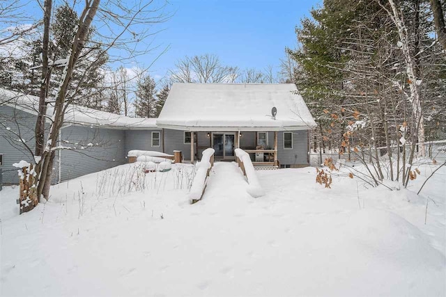 view of front of property featuring covered porch