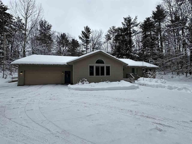 view of front facade with a garage