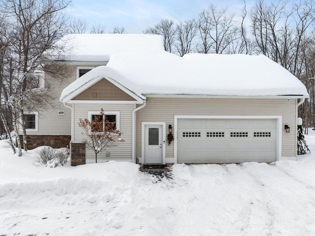 2632 Woodside Dr, Petoskey, MI 49770 - view of front facade