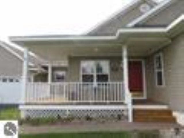 view of front of property with covered porch