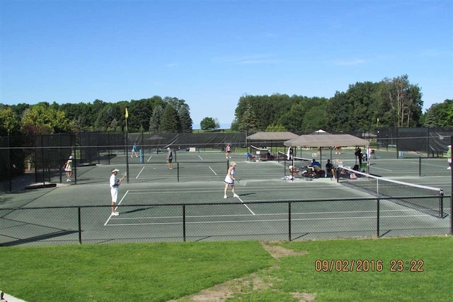 1871 Cherry Hill Ct, Harbor Springs, MI 49740 - view of tennis court with fence