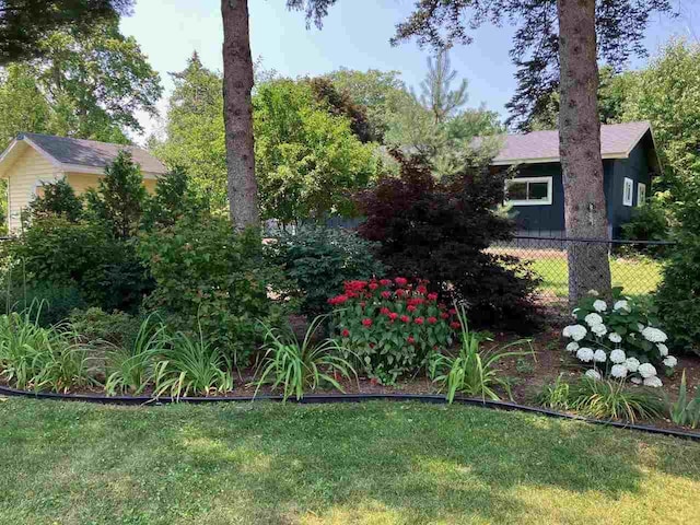 view of yard with fence