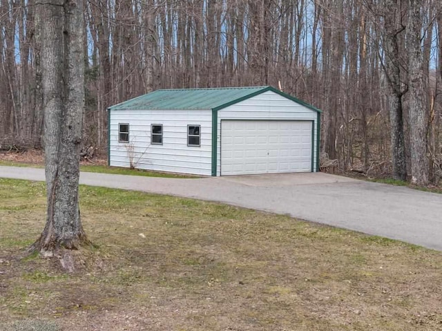 view of detached garage