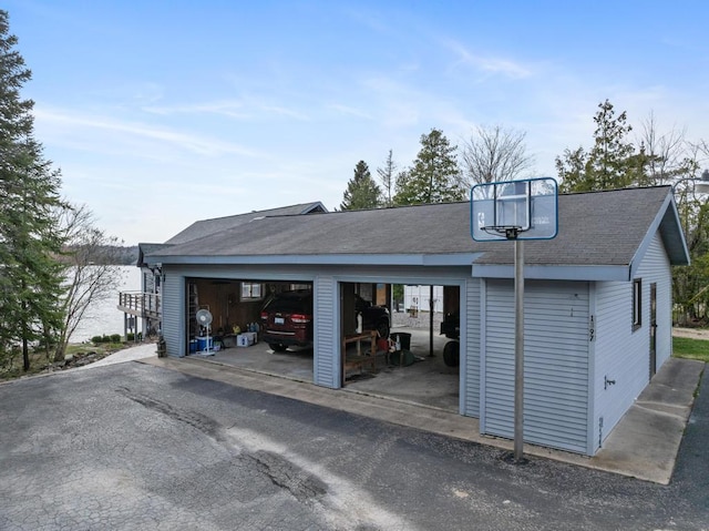 view of detached garage