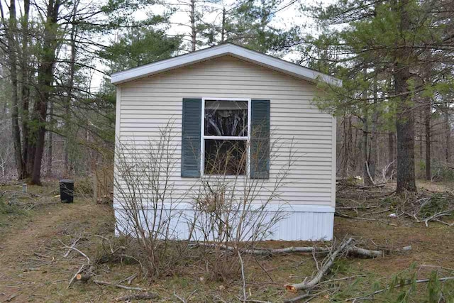view of home's exterior