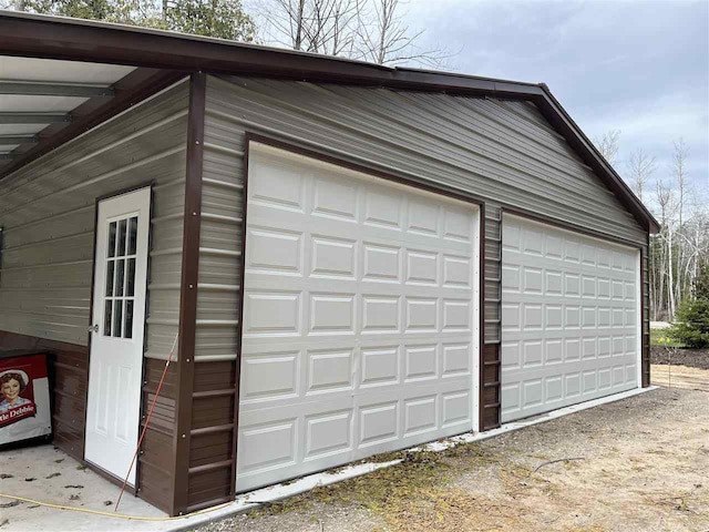 view of detached garage