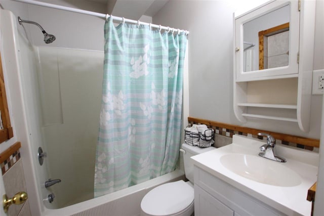 4155 Welsch Rd, Petoskey, MI 49770 - full bath featuring shower / tub combo with curtain, vanity, and toilet
