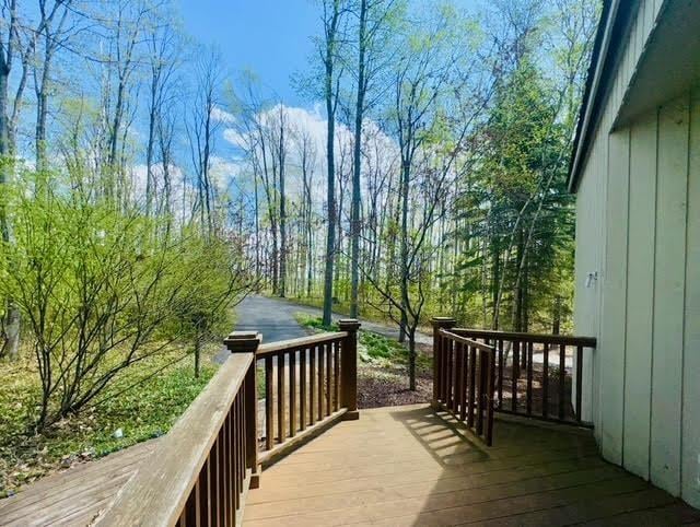 3237 Greenbriar, Harbor Springs, MI 49740 - view of deck