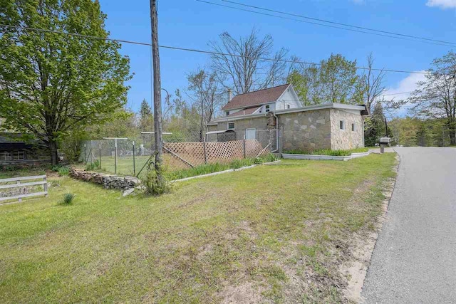 6073 Rocky Beach Ave, Charlevoix, MI 49720 - view of yard