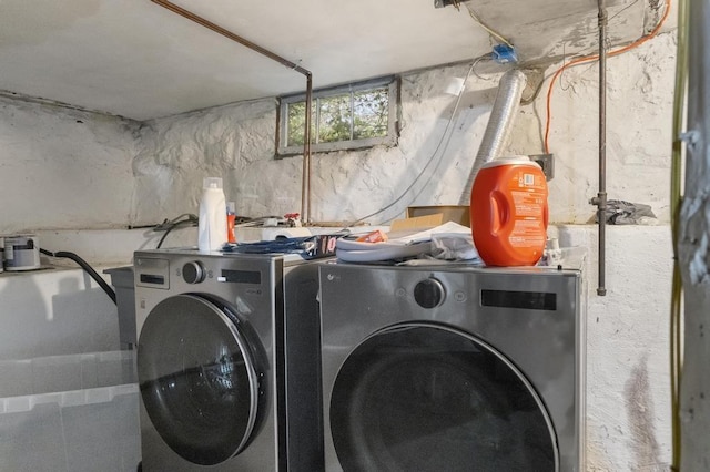 1117 E Mitchell St, Petoskey, MI 49770 - washroom featuring washing machine and dryer