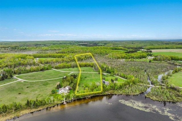 7777 Mulberry Ln, Charlevoix, MI 49720