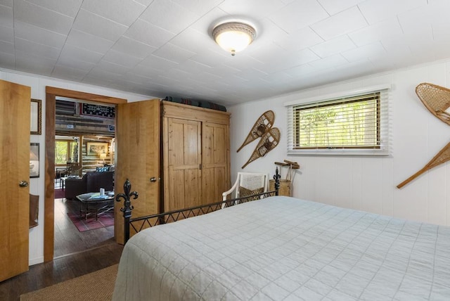 680 N Lake Shore Dr, Harbor Springs, MI 49740 - bedroom featuring hardwood / wood-style flooring