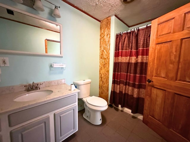 2378 E Old State Rd, East Jordan, MI 49727 - full bath featuring toilet, vanity, a textured ceiling, and a shower with curtain