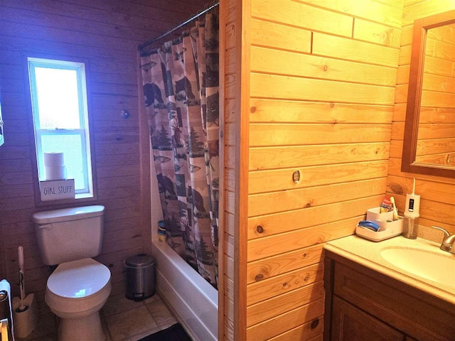 05671 N M-66 N, Charlevoix, MI 49720 - full bath with wood walls, toilet, vanity, and shower / bath combination with curtain
