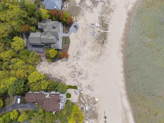 8385 Seven Mile Point Ct, Harbor Springs, MI 49740